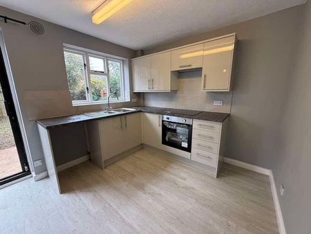 Lindale Close, NG2 - Photo 3
