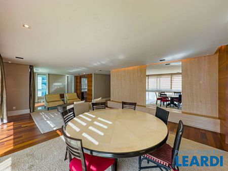 Duplex - Photo 4