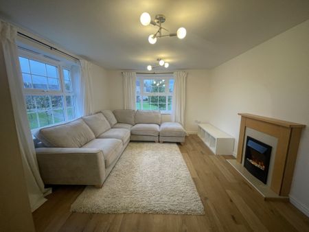 Delightful Part Furnished 2 Bedroom Flat for Rent in Ely - Photo 2