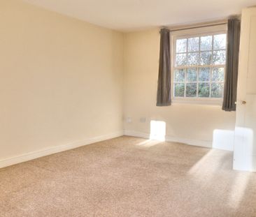 3 bedroom semi detached house to rent - Photo 4