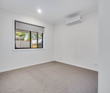 Modern, Stylish & Sleek Living in Prime North Albury Location - Photo 2