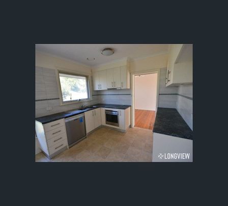 16 Faye Street, Burwood East, Vic 3151 - Photo 1