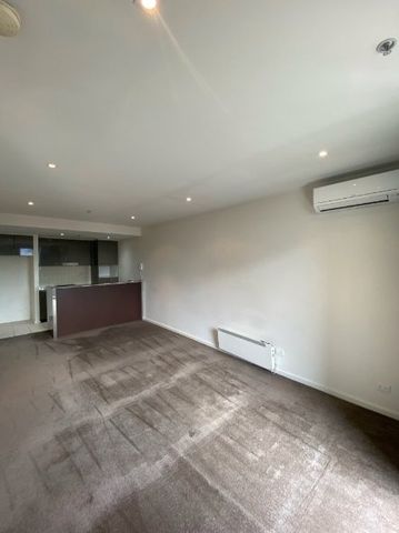 Two bedroom in the heart of Port Melbourne - Photo 4