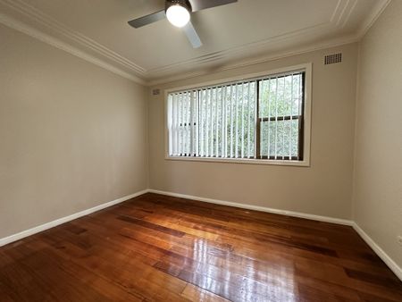 THREE BEDROOM HOME - Photo 4