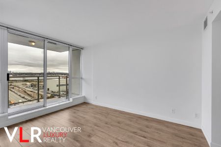 Condo in North Vancouver, BC - Photo 2