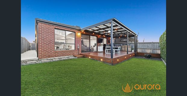 Lifestyle living in a well-connected neighbourhood - Photo 1