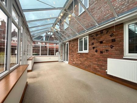 2 bedroom maisonette to rent - Photo 2