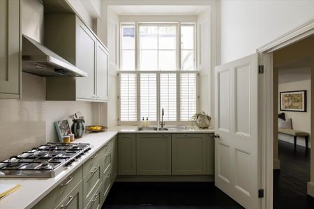 3 bedroom flat to rent - Photo 5