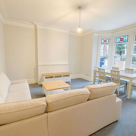 9 bedroom property to rent - Photo 3