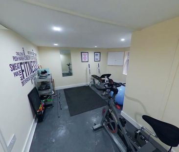 1 bedroom in a house share to rent - Photo 4