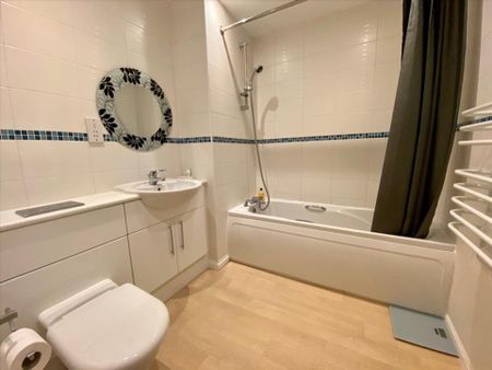 2 bedroom apartment to rent - Photo 3