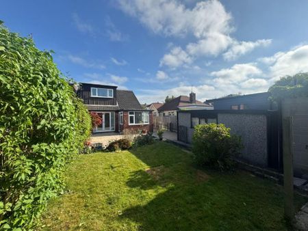 Greensway, Garforth, Leeds - Photo 2