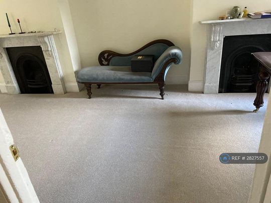 4 bedroom terraced house to rent - Photo 1