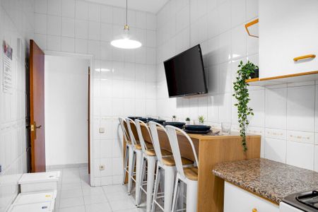 Room with access to interior patio in Barcelona - Photo 4