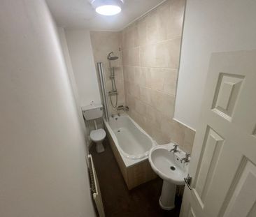 2 bed Terraced - To Let - Photo 3