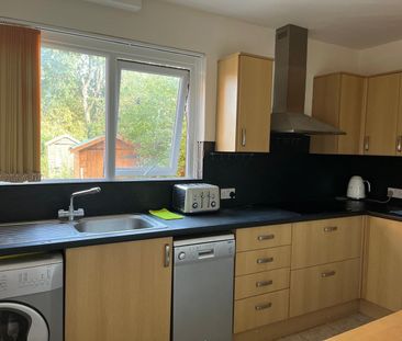 1 Bed Flat, Langhill Avenue, BS4 - Photo 4