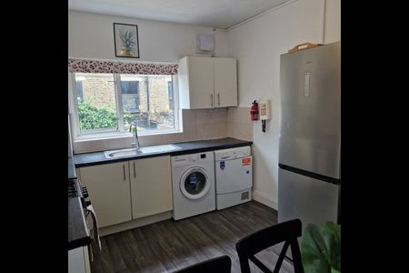 Room in a Shared House, Floyd Road, SE7 - Photo 3