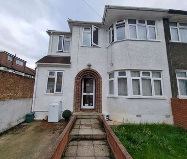 Brentvale Avenue Room 1 - Photo 1