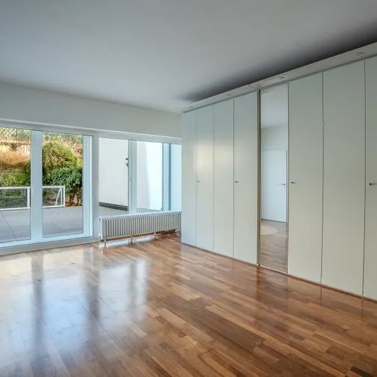 Direkt im Zentrum: 4-Zimmer-Wohnung mit großzügiger Terrasse und viel Wohnfläche - Photo 1