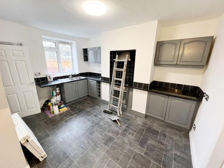 2 bedroom terraced house to rent - Photo 5