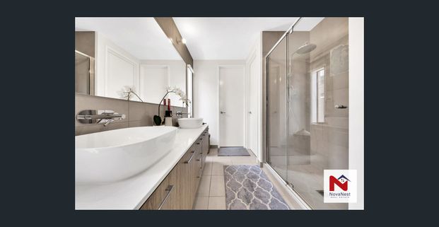 Masterpiece in Truganina!! Perfect location - Photo 1