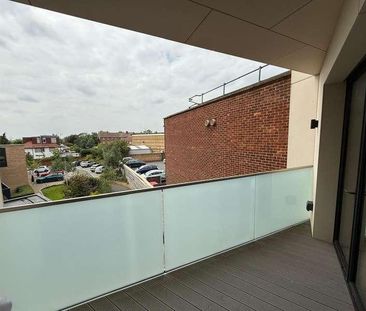 Finchley Road, London, NW11 - Photo 1