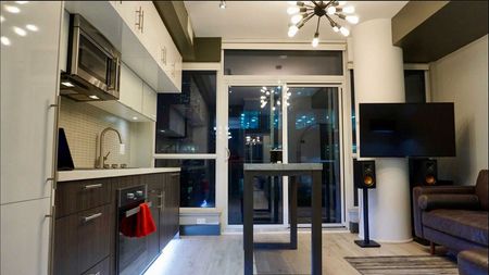 For Lease - 8 Mercer Street Unit# 1704, Toronto, Ontario - Photo 5