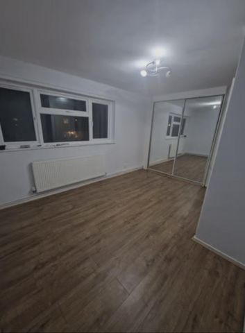 2 bedroom end of terrace house to rent - Photo 5