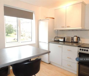 2 bedroom maisonette to rent - Photo 6