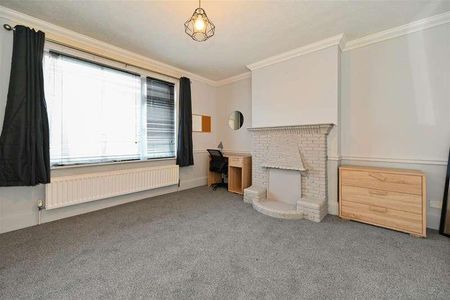 Burnham Avenue, Bognor Regis, PO21 - Photo 2