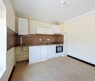 Location Maison 4 pièces 80m² - Photo 2