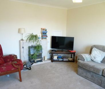 2 bedroom bungalow to rent - Photo 2