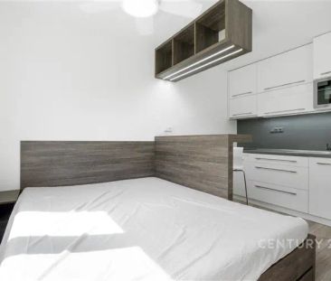 Pronájem moderního a vybaveného bytu 1+kk (19 m - Fotografie 6