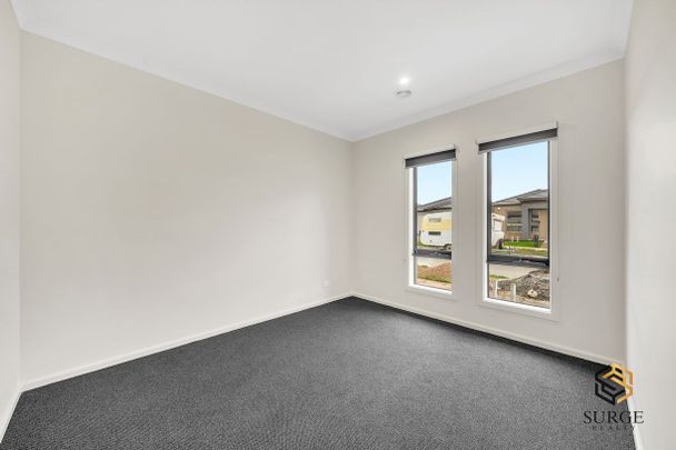 BRAND NEW 3 Bedroom Home! - Photo 1