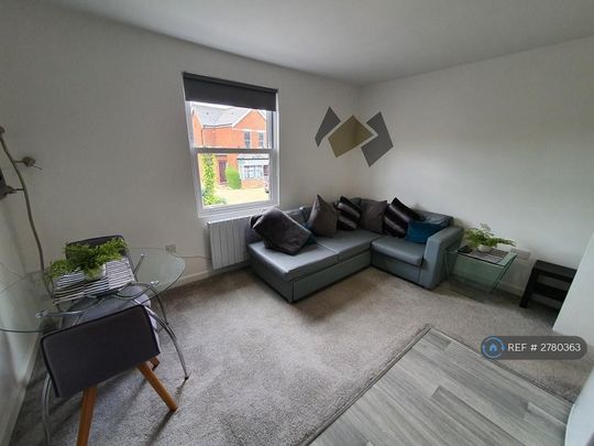 1 bedroom flat to rent - Photo 1