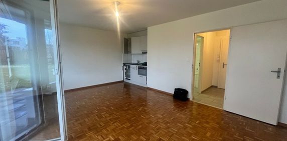 Charmante Attikawohnung mit Balkon und Seesicht in Horgen - Photo 2