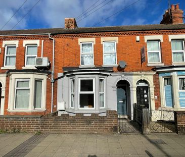 Flat to rent on - Photo 1
