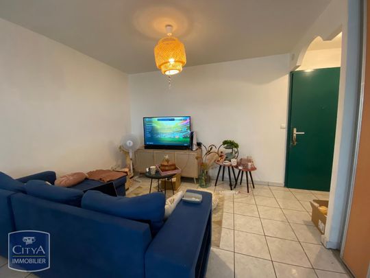 Location Appartement 2 pièces 46m² ST DENIS 97400 - Photo 1