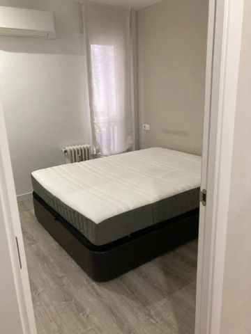 Piso de alquiler en Calle de Bretón de Los Herreros, Ríos Rosas - Nuevos Ministerios - Foto 4