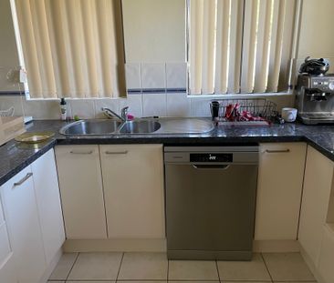 The Entrance North - Photo 5