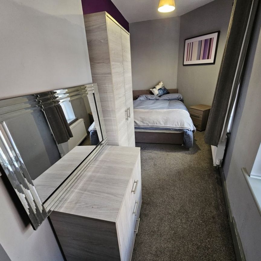 1 bed House Share - To Let - Photo 1