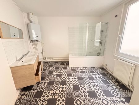 T2 de 71.69 m², rue des Postes réf 1512-001 - Photo 3