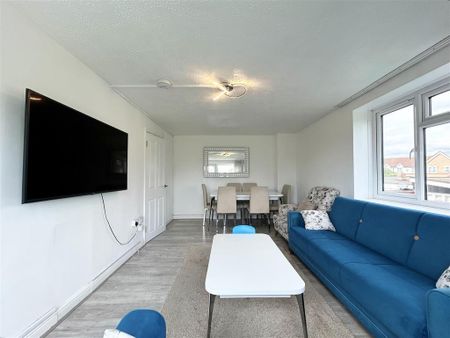 2 bedroom maisonette to rent - Photo 2