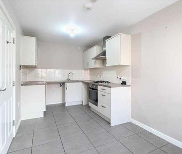 Oak Grove, Northampton, NN3 - Photo 2