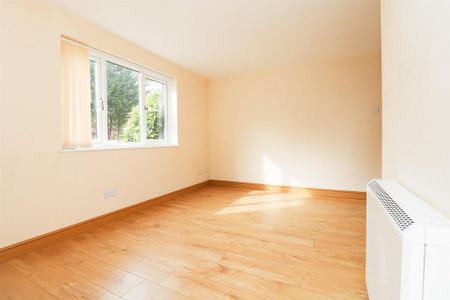 1 bedroom mews to rent - Photo 4