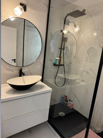 Location Appartement 3 pièces 75m² NIMES 30900 - Photo 5