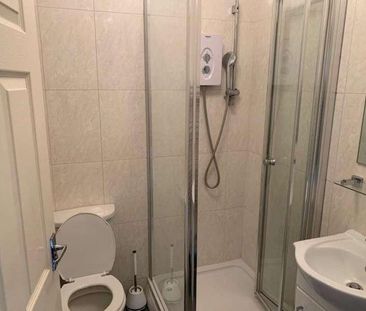 London Road, Sittingbourne, ME10 - Photo 4