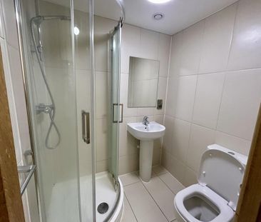 1 bedroom in a house share to rent - Photo 5