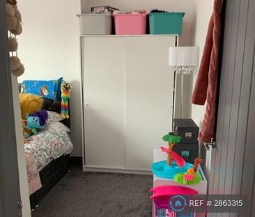 3 bedroom terraced house to rent - Photo 6