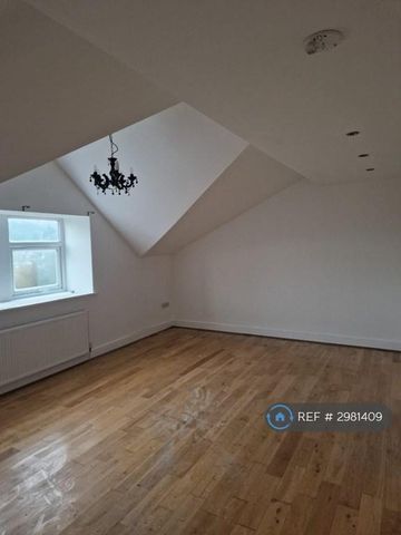 2 bedroom penthouse to rent - Photo 5